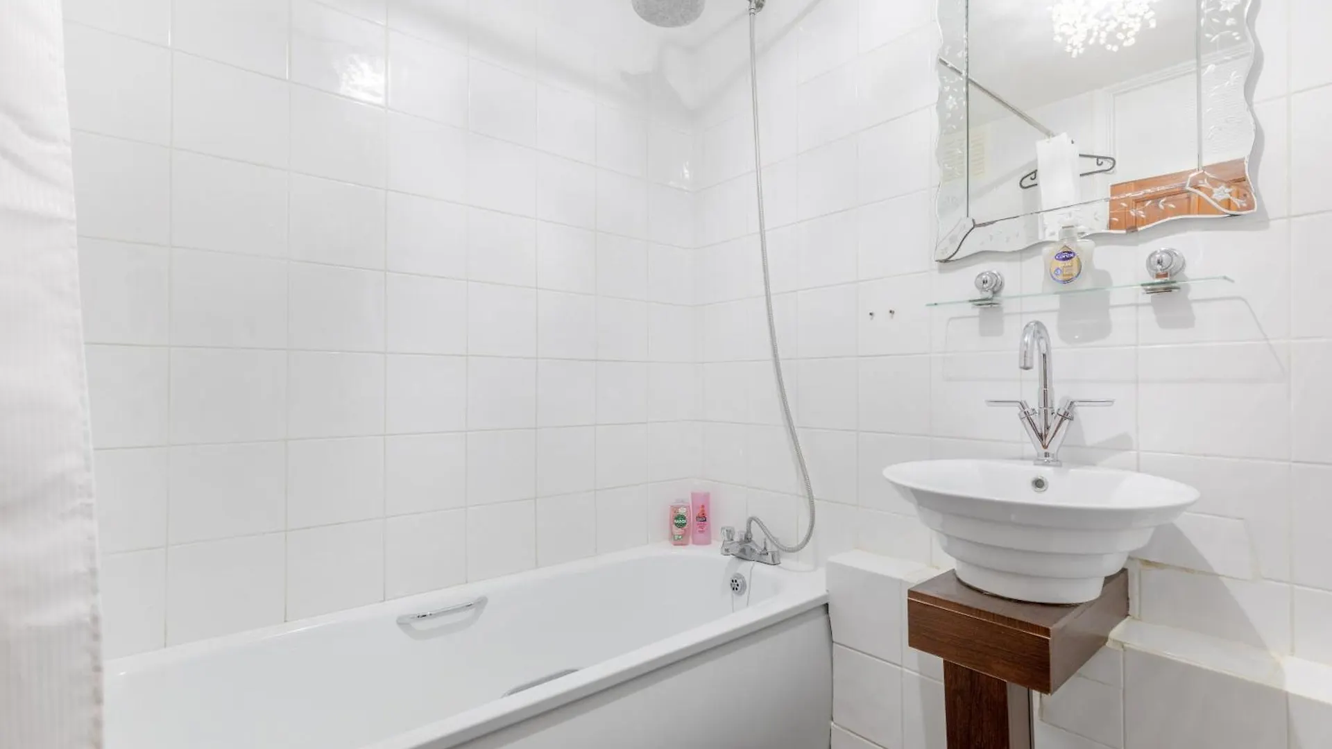 Well Located 2Bd Flat 20 Mins To Tower Bridge! Apartment London